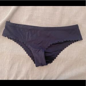 Navy bikini bottom, cheeky w/ scallop edge